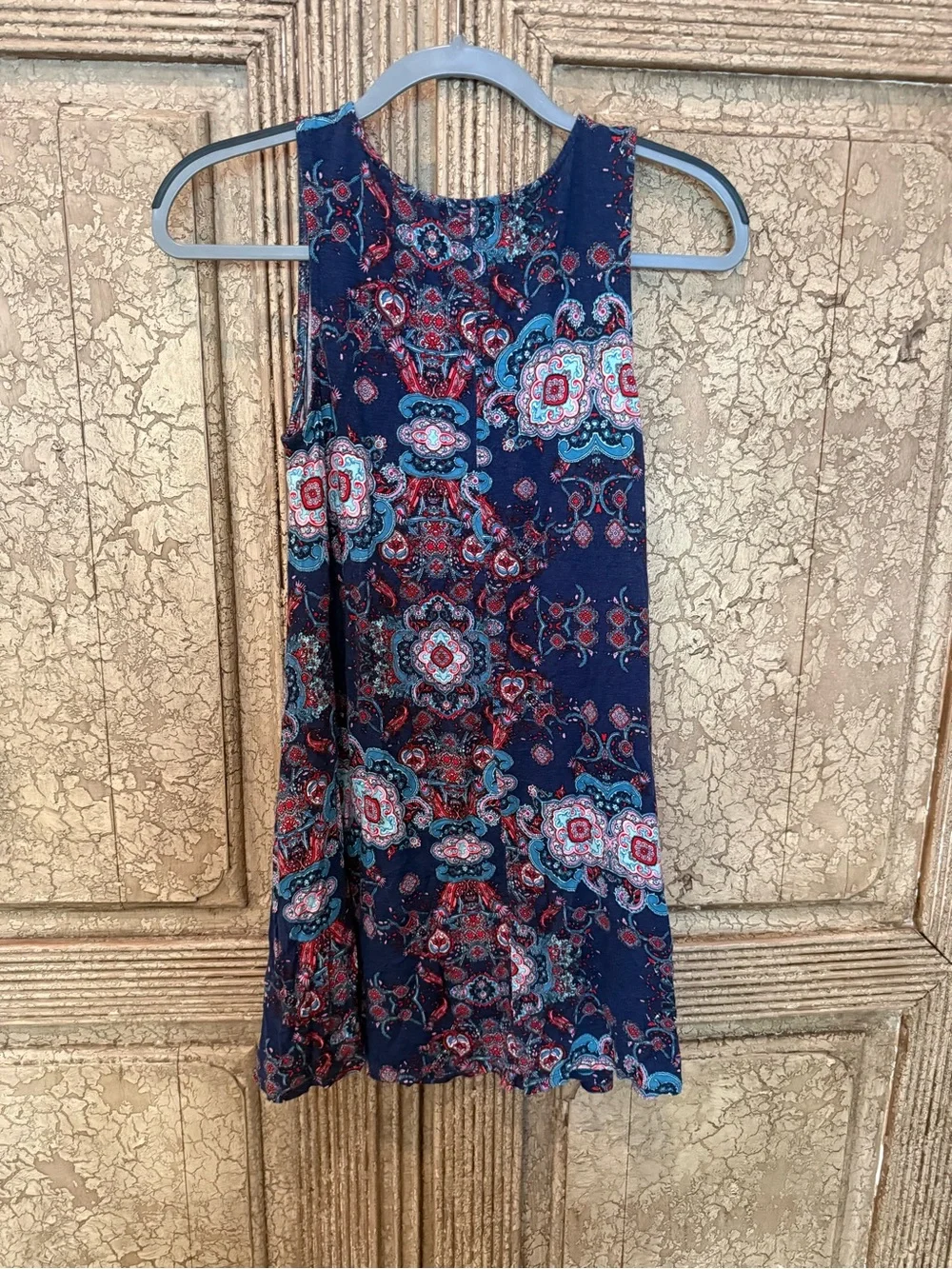 Impressions sleeveless swing